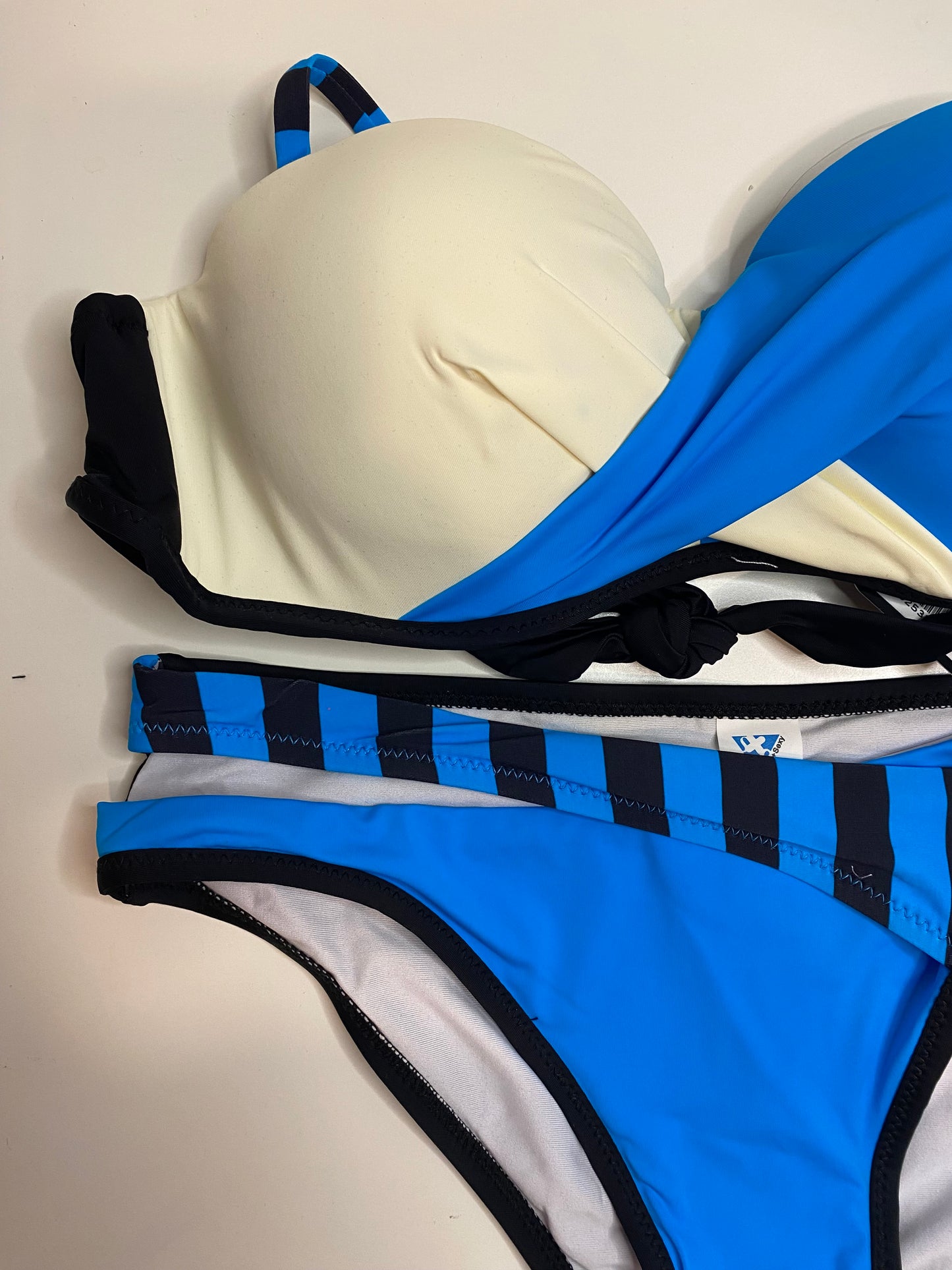 Enchanté Allure Bikini Set