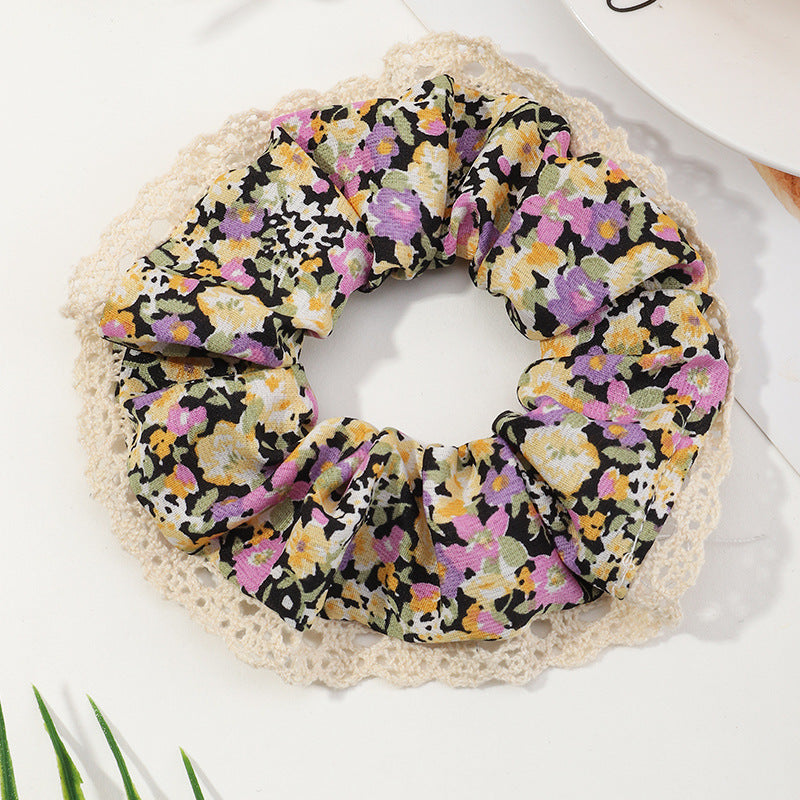 Floral pretty crochet trim