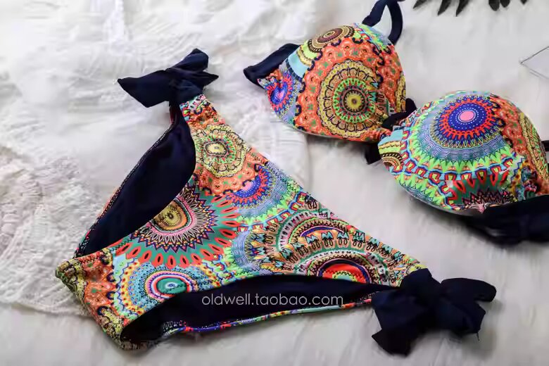 Elegance Print Minimalist Chic Sleek Bikini Set