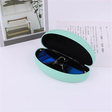 Load image into Gallery viewer, fashion curved solid color glasses case light green
