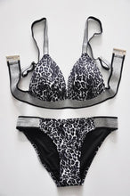 Load image into Gallery viewer, Safari Chic Panthera Bikini Set
